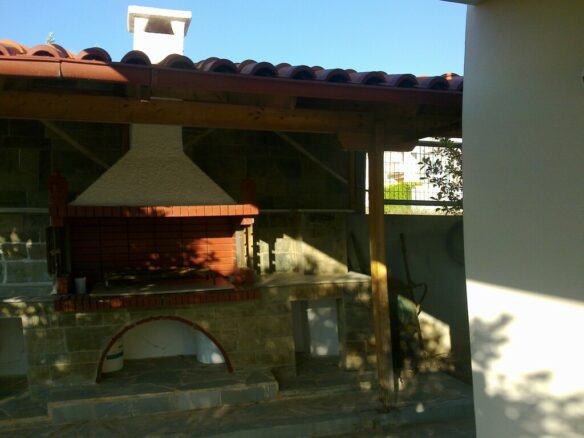 2-bedroom Detached House In Vilia, Greece (134 M²)