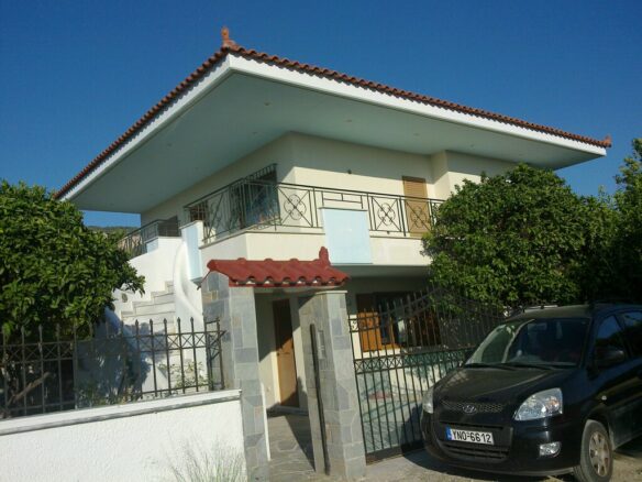 2-bedroom Detached House In Vilia, Greece (134 M²)