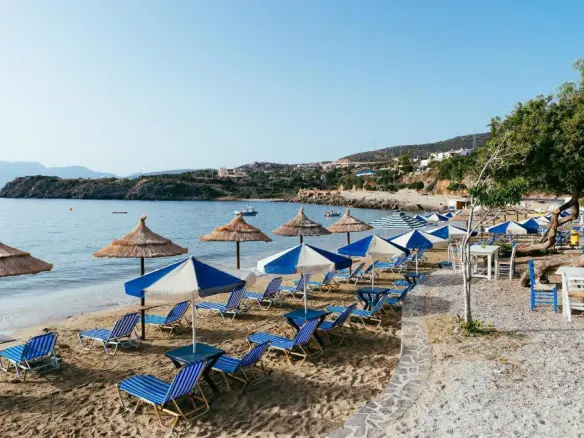 Hotel In Agios Nikolaos, Greece (1.500 M²)