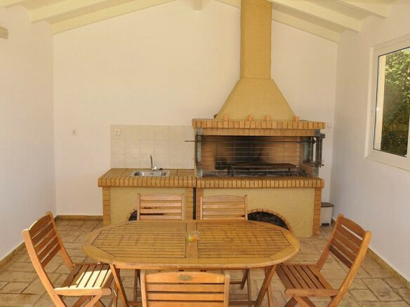 3-bedroom Villa In Corfu, Greece (155 M²)