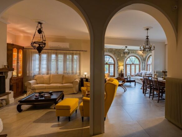 4-bedroom Villa In Thermaikos, Greece (460 M²)