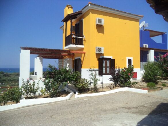 Complex In Kastro Killinis, Greece (210 M²)