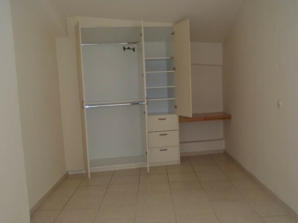 Business In Greece (580 M²)