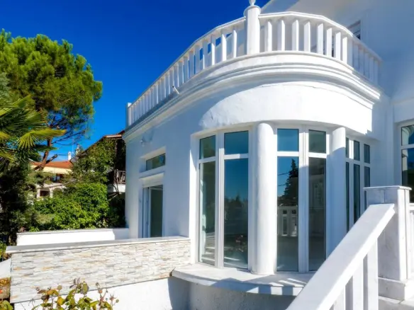 6-bedroom Villa In Oreokastro, Greece (584 M²)
