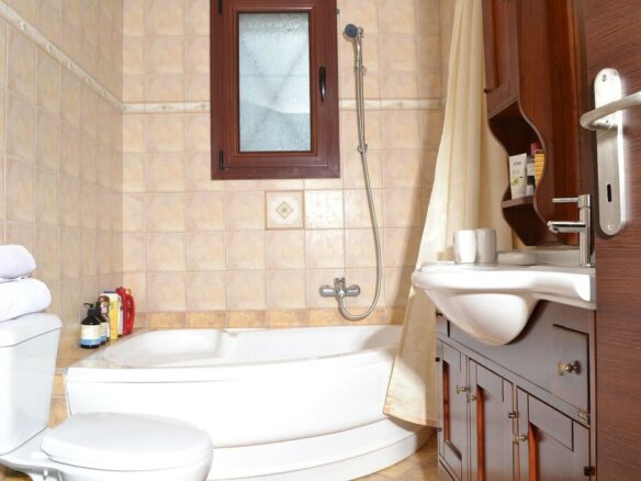Charming 185 M² Detached Home On Beautiful Euboea Island