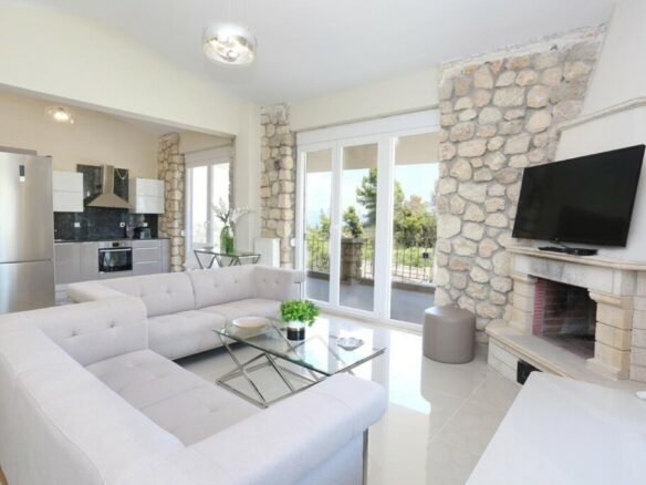 3-bedroom Detached House In Kassandra, Greece (150 M²)
