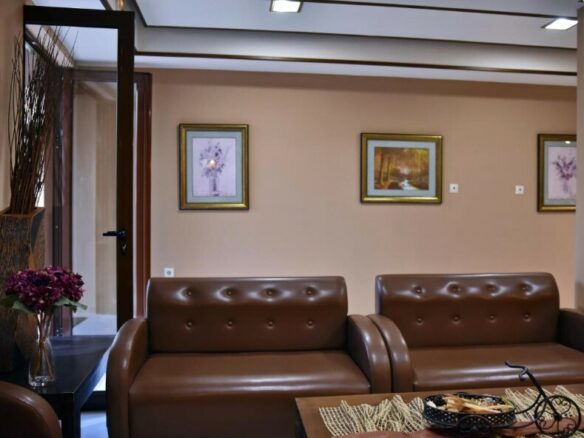 Hotel In Mallia, Greece (1.000 M²)