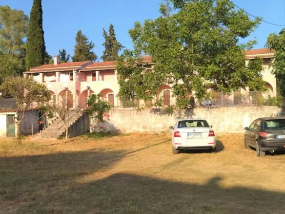 Complex In Corfu, Greece (400 M²)