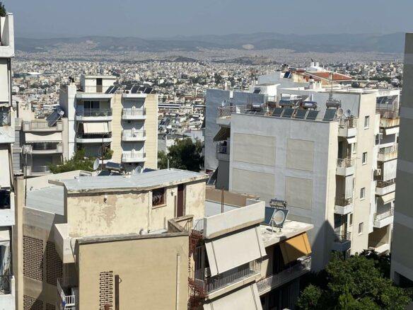 Flat In Greece (240 M²)