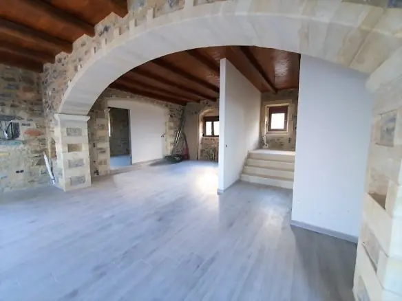 5-bedroom Detached House In Gazi, Greece (220 M²)