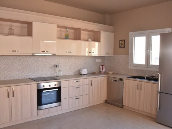 2-bedroom Maisonette In Neapoli, Greece (110 M²)