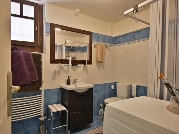 4-bedroom Detached House In Voula, Greece (304 M²)
