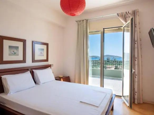 4-bedroom Detached House In Agios Nikolaos, Greece (300 M²)