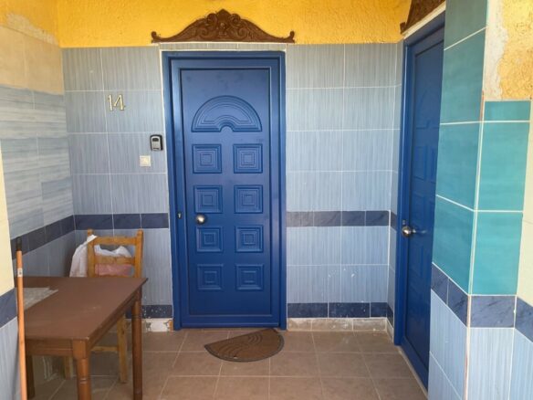 Business In Greece (670 M²)