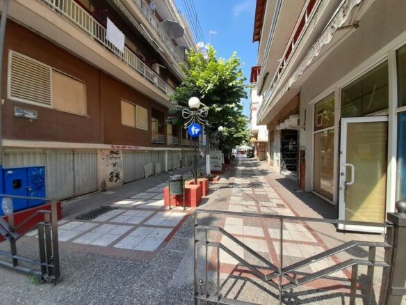 Commercial Property In Menemeni, Greece (100 M²)