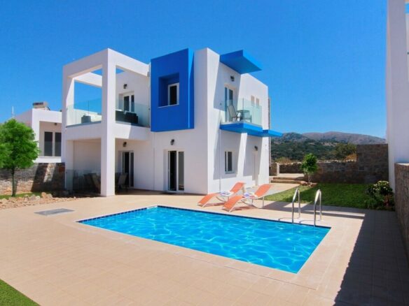 3-bedroom Villa In Neapoli, Greece (130 M²)