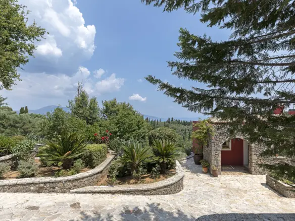 6-bedroom Villa In Corfu, Greece (350 M²)