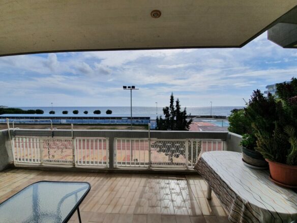 Spacious 107 M² Apartment In Enchanting Crete