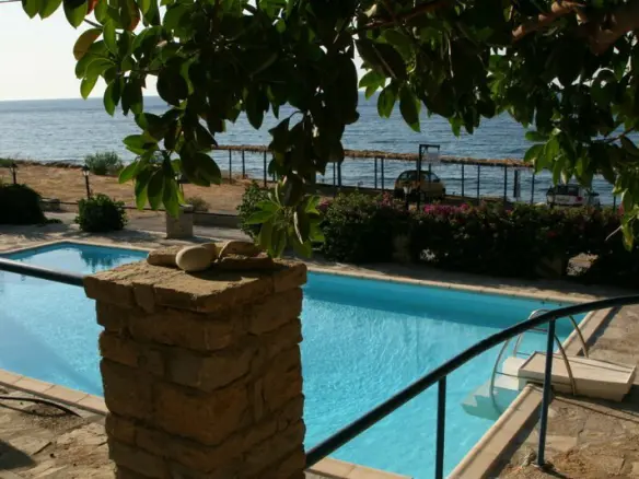 Hotel In Samos, Greece (480 M²)