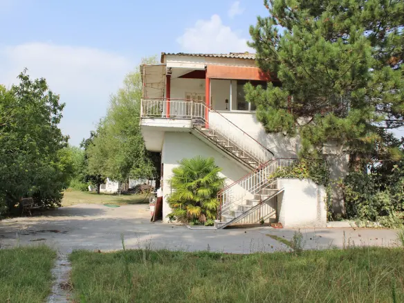 Detached House In Katerini, Greece (180 M²)