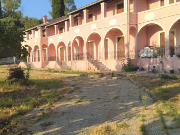 Complex In Corfu, Greece (400 M²)