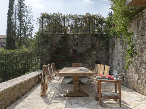 6-bedroom Villa In Corfu, Greece (350 M²)