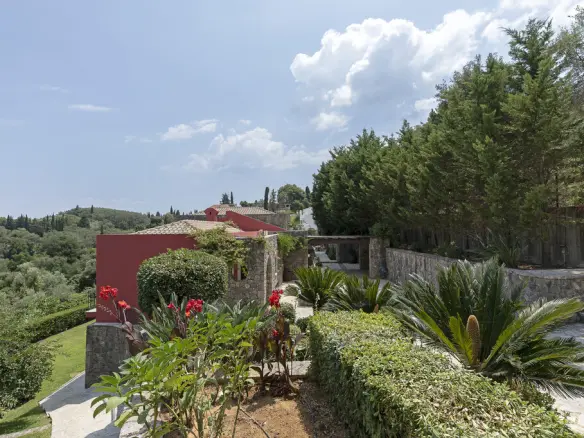6-bedroom Villa In Corfu, Greece (350 M²)