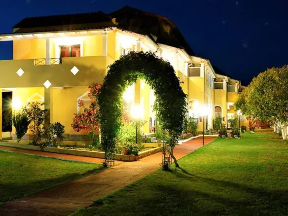 Hotel In Corfu, Greece (1.000 M²)