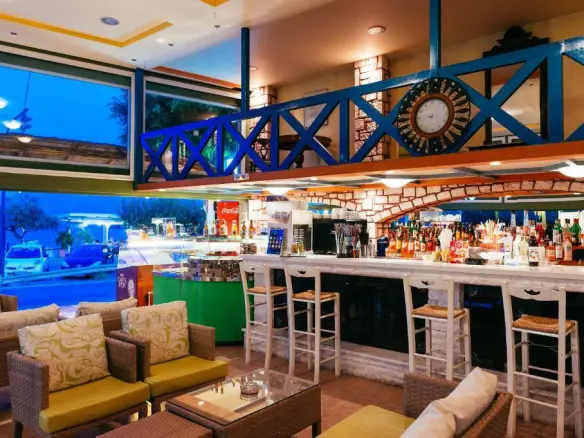Hotel In Agios Nikolaos, Greece (1.500 M²)
