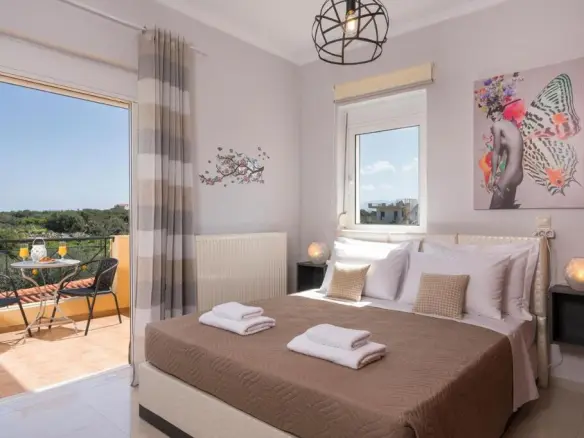 5-bedroom Business In Akrotiri, Greece (310 M²)