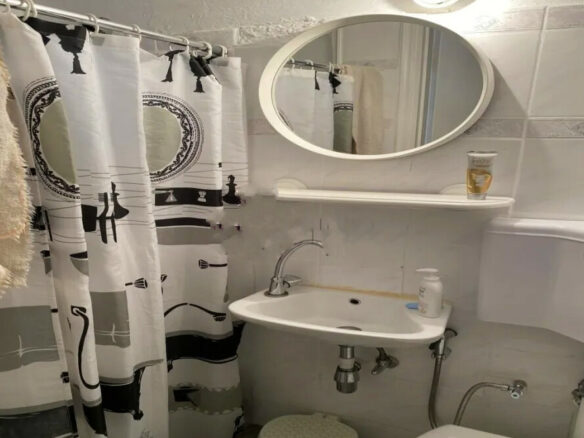 Flat In Greece (180 M²)