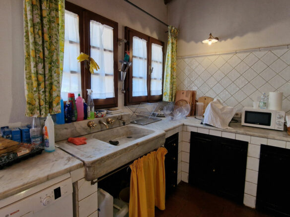 C1463 Historic Luxury Villa In Siena, Tuscany With Modern Amenities