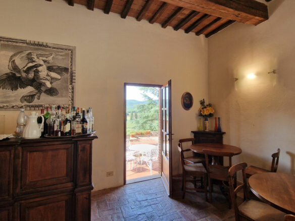 C1463 Historic Luxury Villa In Siena, Tuscany With Modern Amenities
