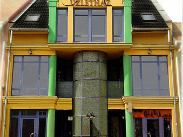 Storehouse , A Prime Mixed-use Investment Property