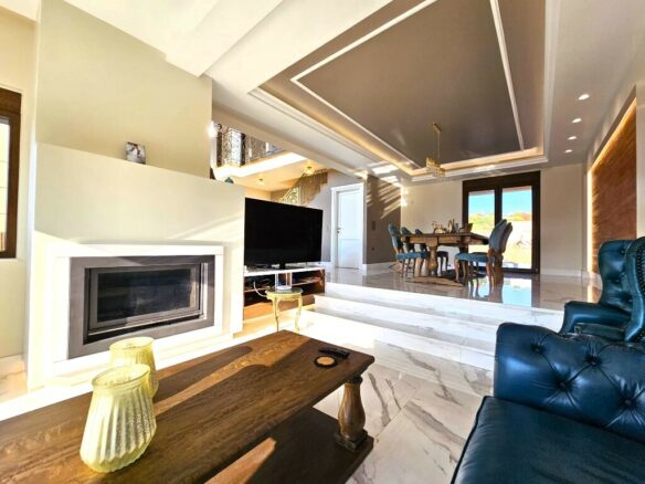 5-bedroom Villa In Gouves, Greece (350 M²)