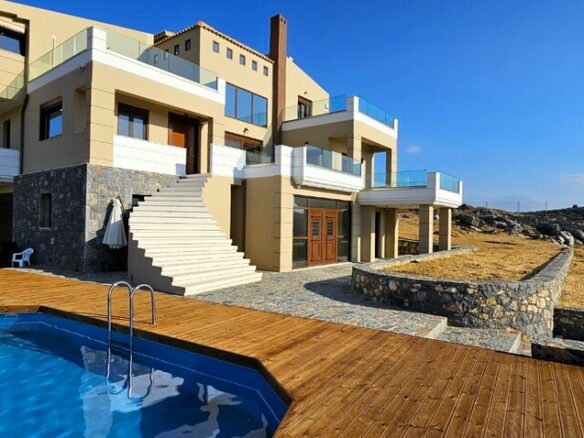 5-bedroom Villa In Gouves, Greece (350 M²)