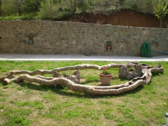 Building In Platanos, Greece (270 M²)