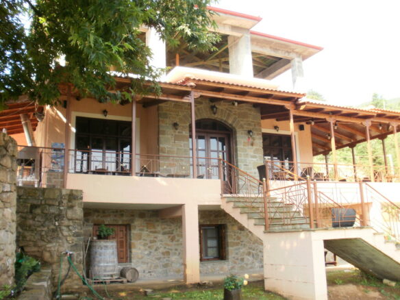 Building In Platanos, Greece (270 M²)