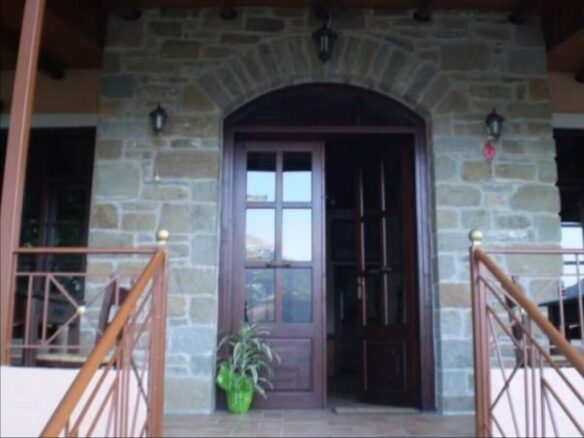 Building In Platanos, Greece (270 M²)