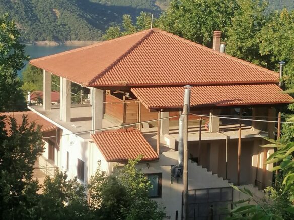 Building In Platanos, Greece (270 M²)