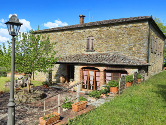 C618 Expansive Tuscan Estate In Siena Province, Sinalunga