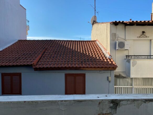 4-bedroom Building In Ano Poli, Greece (167 M²)