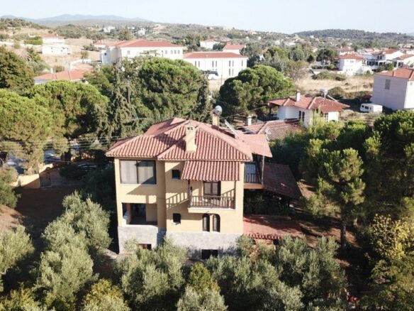 4-bedroom Villa In Sithonia, Greece (161 M²)