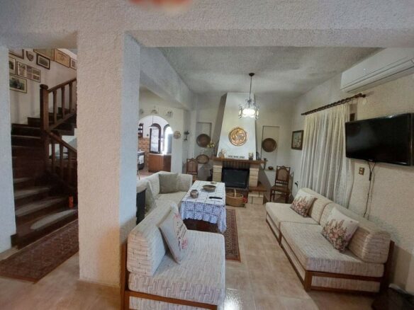 4-bedroom Villa In Sithonia, Greece (161 M²)