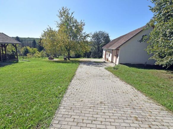 Three-bedroom House In Porrogszentpál, Somogy Region