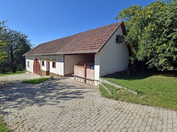 Three-bedroom House In Porrogszentpál, Somogy Region
