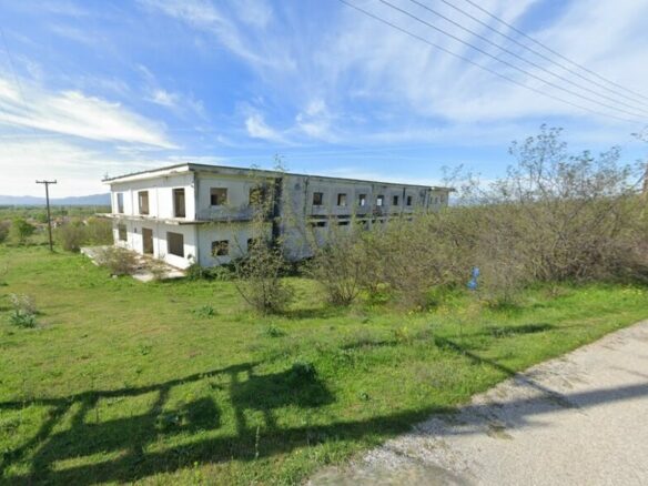 Building In Petritsi, Greece (2.000 M²)