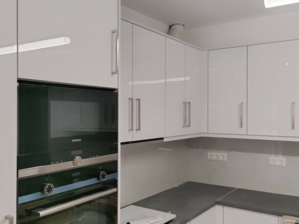 2-bedroom Flat In Neos Kosmos, Greece (87 M²)