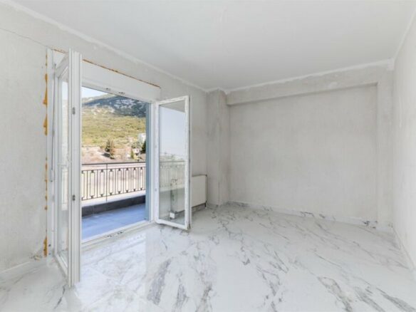 3-bedroom Flat In Chortiatis, Greece (145 M²)
