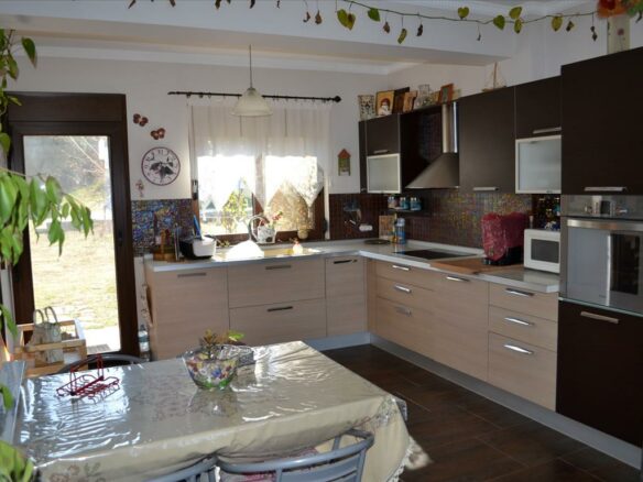 6-bedroom Detached House In Kassandra, Greece (245 M²)